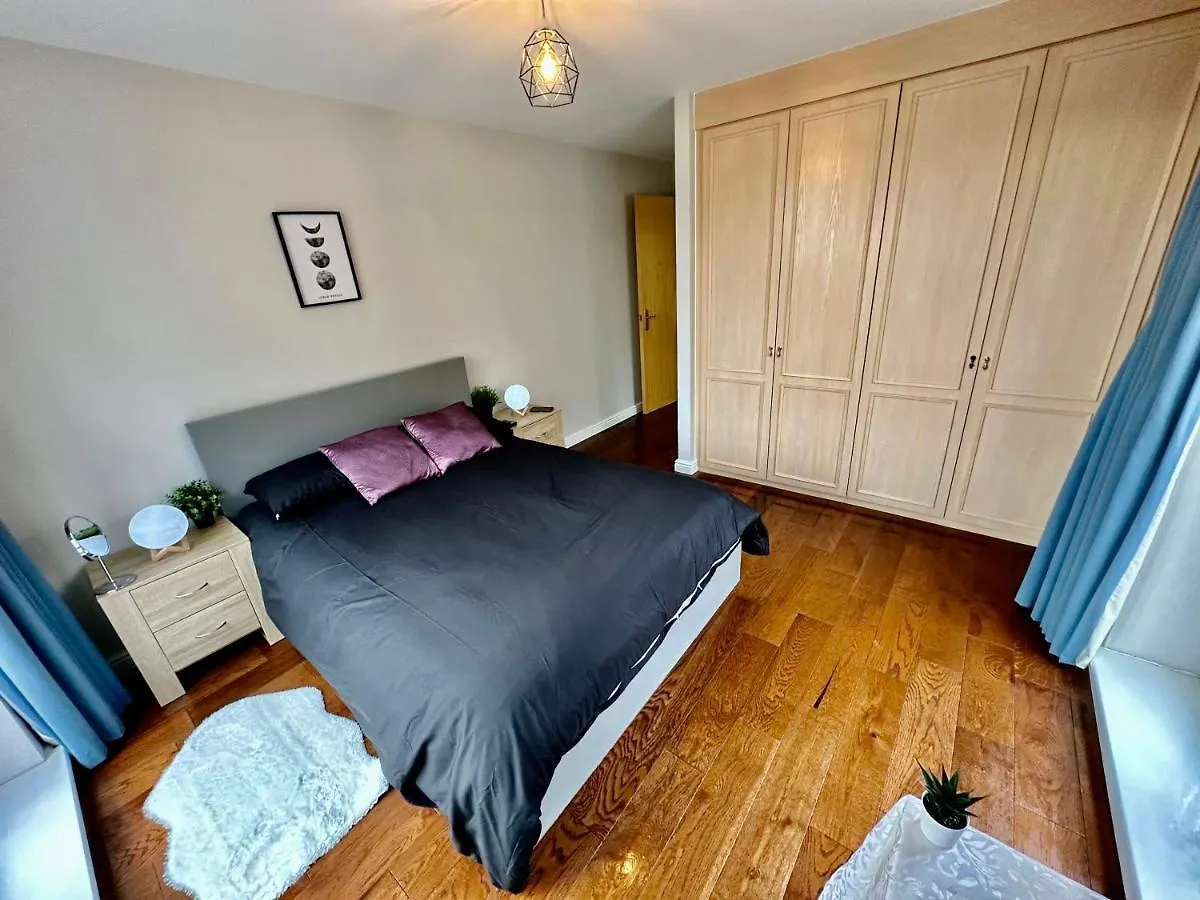 O2 Arena Luxury Flat Sleeps 6 With Parking Apartment London