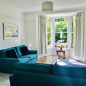 https://hollinwood.yorkshirehotels.net