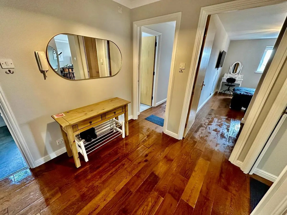 O2 Arena Luxury Flat Sleeps 6 With Parking Apartment London