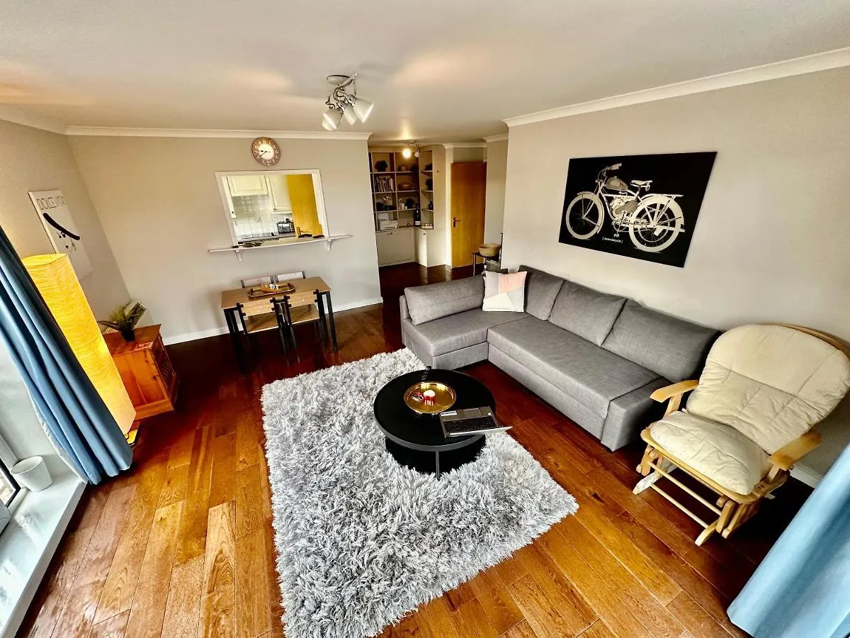 O2 Arena Luxury Flat Sleeps 6 With Parking Apartment London